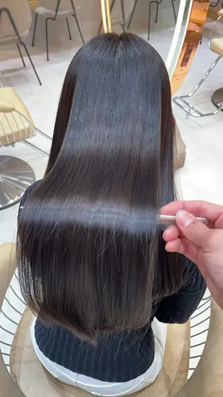 ロング 縮毛矯正✨🫧 レイヤー川村利幸のヘアスタイル