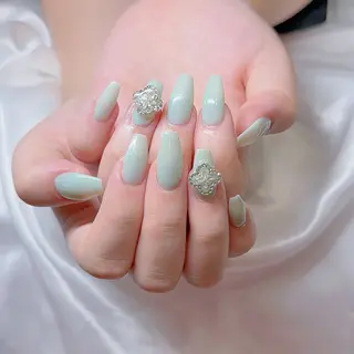 ネイル KIRA LILYのネイルデザイン