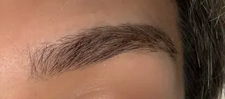 アイブロウ 下野段 楓真のヘアスタイル