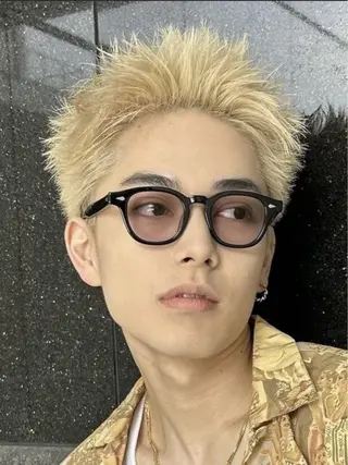 ショート カラー fifthパーマ特化 ユウリのヘアスタイル