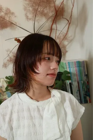 ショート カラー ooitヨシダ ミナミのヘアスタイル