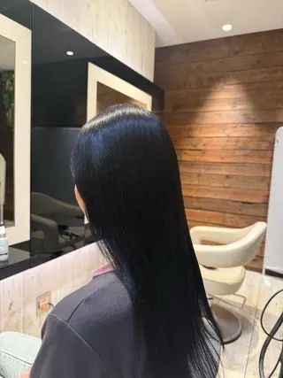 カラー 上野 稀美のヘアスタイル