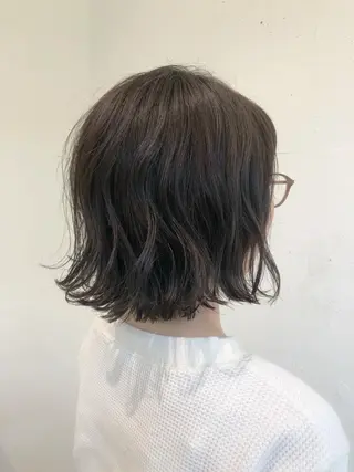 ミディアム カラー 山形 光輪子のヘアスタイル