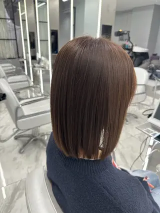ショート 髪質改善、艶髪カラー 縮毛矯正特化のヘアスタイル
