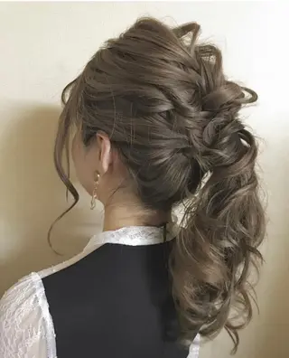 ロング カラー ヘアアレンジ mayo 🐄🌈のヘアスタイル