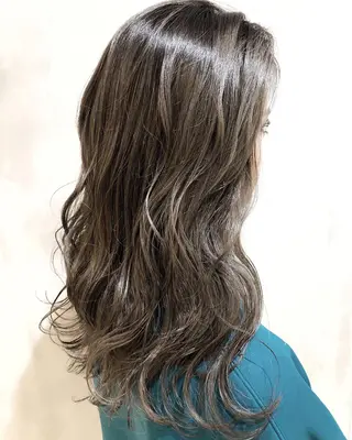 セミロング カラー ヘアアレンジ ネイル マツエク・マツパ 夜23時まで予約🉑 reverieあきらのヘアスタイル