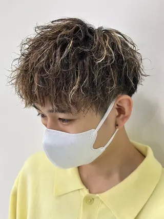 ショート カラー パーマ 【脱白髪染め 白髪ぼかし】関口舜大のヘアスタイル