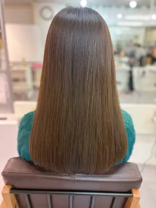 ロング カラー 松山 彩香のヘアスタイル