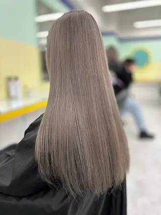 ロング カラー ハイトーンカラー 🦄レイヤーカットのヘアスタイル