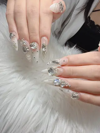 ネイル Lee Nailsのネイルデザイン