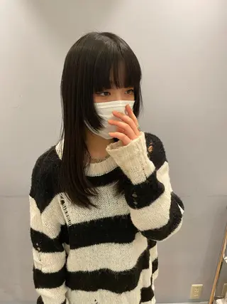 セミロング 松田 アカリのヘアスタイル