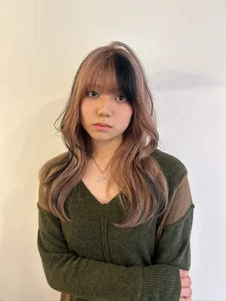 ロング カラー 綺星 ハイトーン/デザインのヘアスタイル