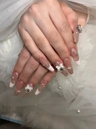 ネイル 🌈 Laule'aのネイルデザイン