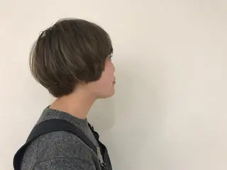 ショート カラー ようちゃん 色持ち艶カラーのヘアスタイル