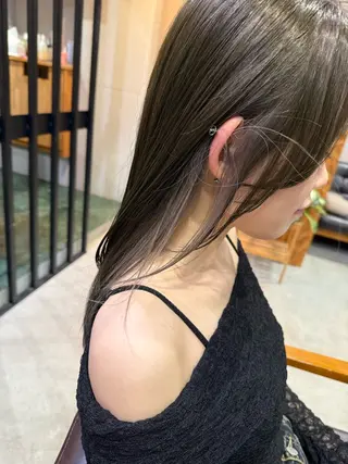 ロング カラー バレイヤージュ ブリーチ特化のヘアスタイル