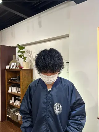 カラー 橋本 愛唯のヘアスタイル