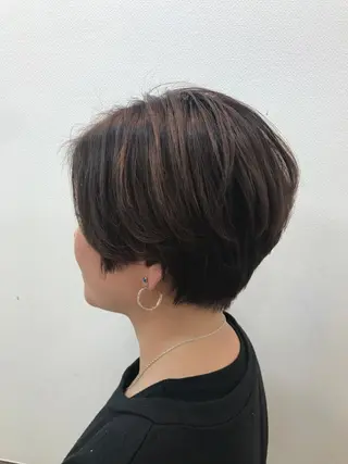 ショート カラー 竹内 結希のヘアスタイル
