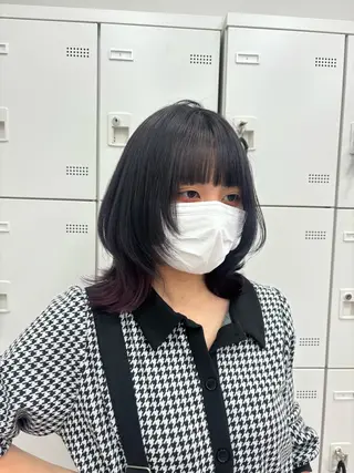 ミディアム カラー 抜け感レイヤー︴ ニュアンスカラーのヘアスタイル