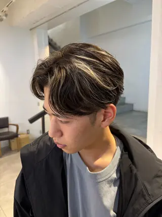 カラー メンズ センターパート/カラ ーメッシュ📍ユリのヘアスタイル
