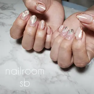 ネイル nailroom sb𓈒𓂂𓏸のネイルデザイン