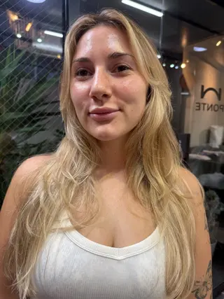ロング レイヤーカット\ウル フ　chinatsuのヘアスタイル