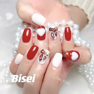 ネイル 🦋 Queenieのネイルデザイン