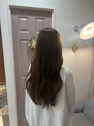 ロング カラー 上村 七海のヘアスタイル