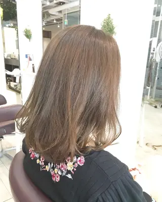 ミディアム カラー 中村 よしひでのヘアスタイル