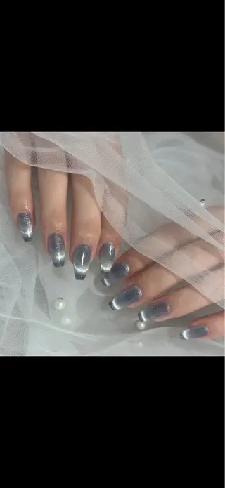 ネイル LAVISH sakiのネイルデザイン