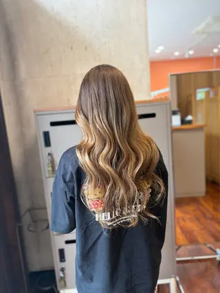 ロング 上島 未緒のヘアスタイル