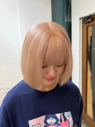 ミディアム カラー 𝐍𝐎𝐀 /ブリーチカラーのヘアスタイル