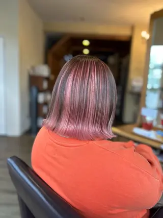 ミディアム カラー 井上 花音のヘアスタイル