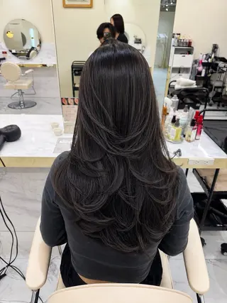 セミロング カラー ヘアアレンジ 髪質改善特化 🫧松野力也のヘアスタイル