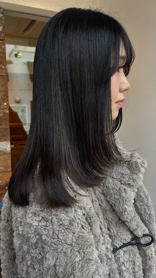 ミディアム 軍司 美夏のヘアスタイル