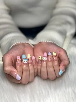 ネイル Ru _Baddiesのネイルデザイン