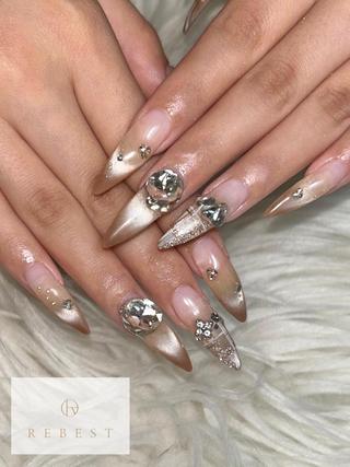 ネイル REBEST南森町 nail🪽のネイルデザイン