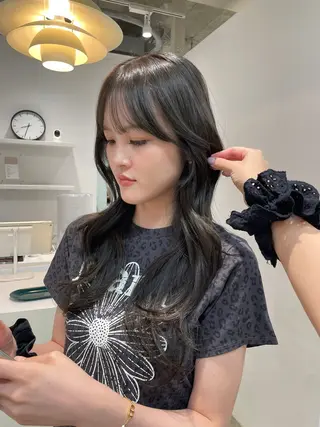 ロング カラー H I ＮＡのヘアスタイル