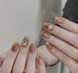 ネイル エリ🫧 nail池袋東口のネイルデザイン