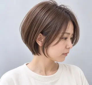 ショート カラー 久木原 ゆりのヘアスタイル