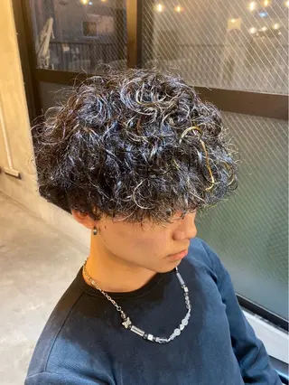ショート ツイスパ/シャドウ 新井のヘアスタイル