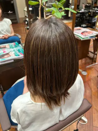 ミディアム カラー 多賀 亮真のヘアスタイル