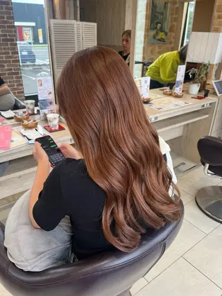 ロング 岡山 綺更のヘアスタイル