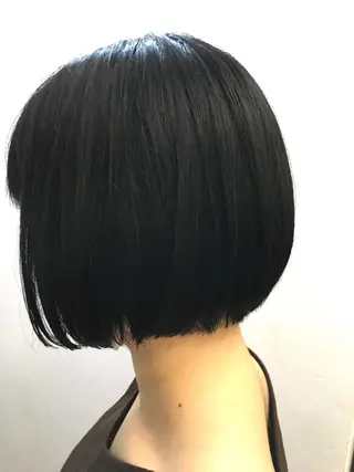 ミディアム 代表 土屋ヒロユキ ショートカットのヘアスタイル