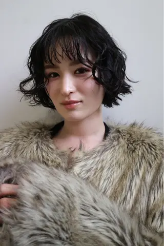 ショート カラー AKO .のヘアスタイル