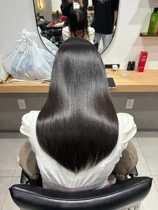 セミロング RANSHELL RYUTOのヘアスタイル