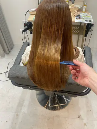 ロング ✨透明感カラー✨ 🌈艶カラー🌈のヘアスタイル