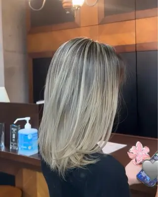 ミディアム カラー akari ★のヘアスタイル
