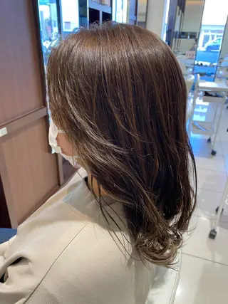 セミロング 内山 歩美のヘアスタイル