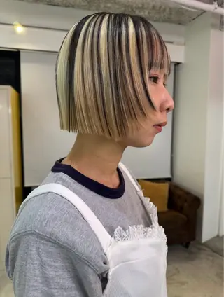 ショート カラー 🧤高明度ハイトーン 🧤莉音のヘアスタイル