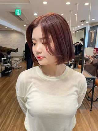 ショート カラー 久我 彩音のヘアスタイル